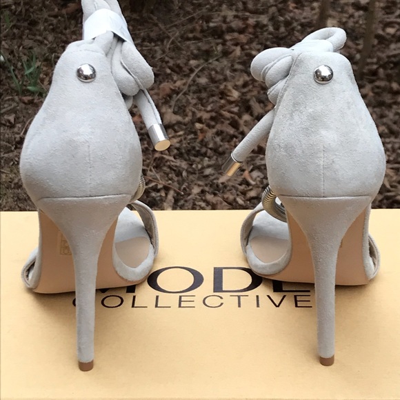 The Mode Collective☀️The Mink Sandal in gray - Picture 9 of 14